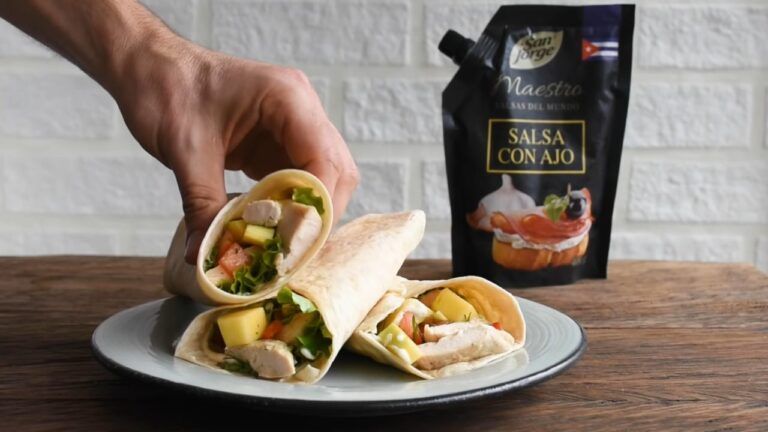 Wraps de pollo-mango